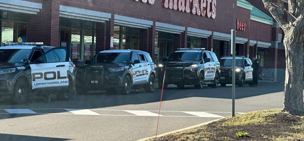 Lower Moreland PA Police at the scene of a shoplifting case in Huntingdon Valley PA Weis Markets.